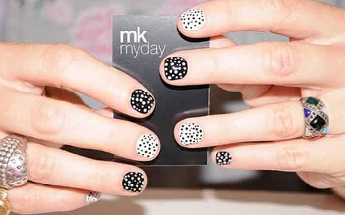 Speckled Out Nail Designs for Short Nails